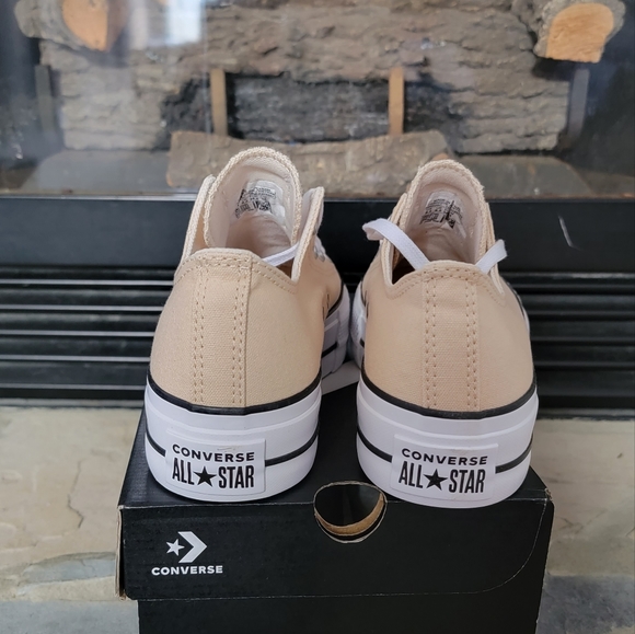 New Converse CTAS Lift OX Platform Sneaker Size 8.5 - Picture 3 of 4